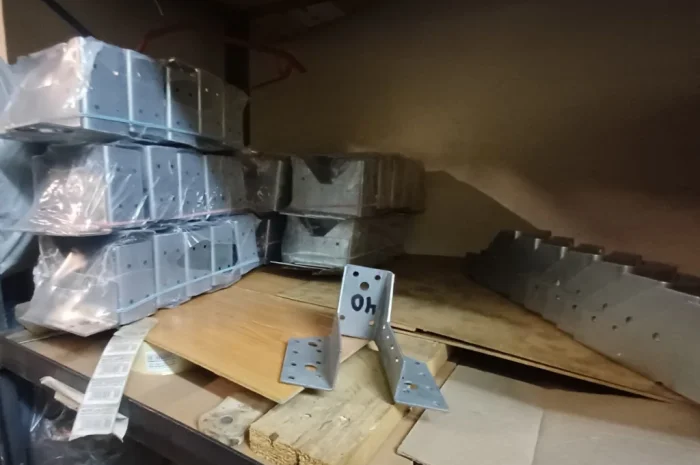 Универсальный уголок с ребром жесткости 105х105х90 2мм- фото № 11