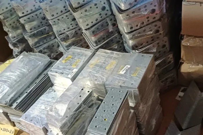 Универсальный уголок с ребром жесткости 105х105х90 2мм- фото № 7