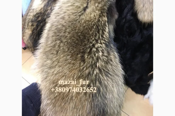 Зимние шкуры енота в продаже- фото № 7