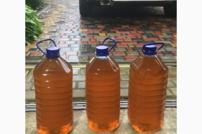 Мед 2025: різнотрав'я, акація, липа, садові рослини та соняшник- фото № 3