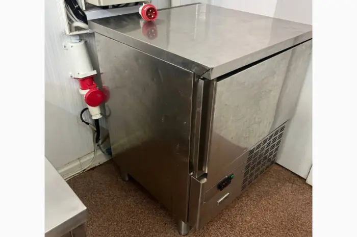 Апарат шокової заморозки Electrolux RBF061- фото № 2