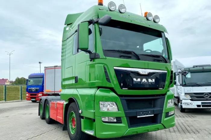 Тривісний тягач TGX 2015 року- фото № 1