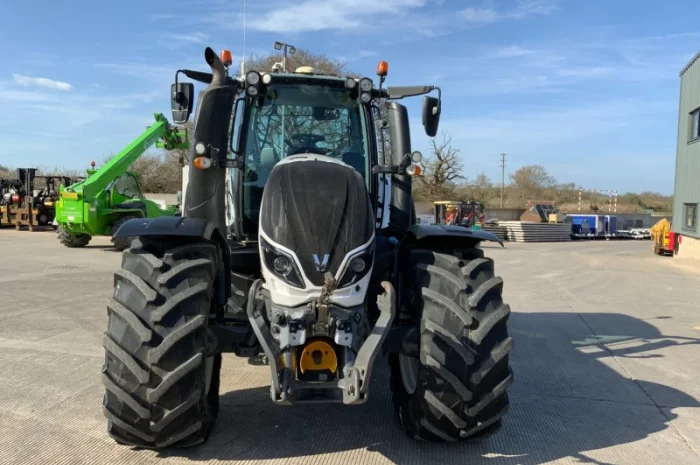 Valtra T234 Versu Twin Trac 2015 р- фото № 2