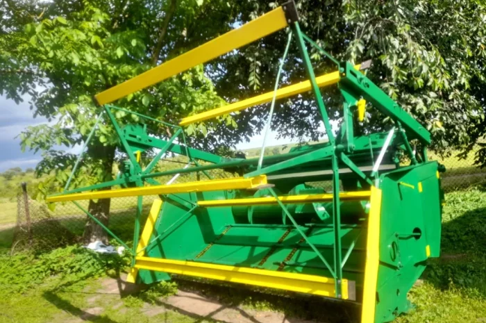 Продам жатку кукурудзяну для Maral-125? Fortschritt E-281- фото № 1