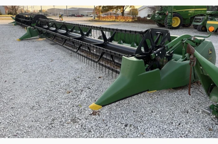 Жниварка John Deere 630 F Hydraflex шириною 9 метрів- фото № 1