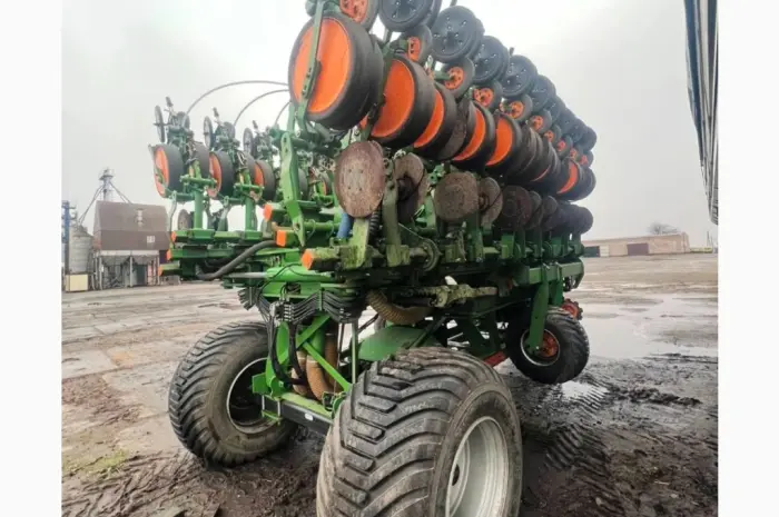 Сівалка точного висіву пневматична Amazone EDX 9000-TC- фото № 4